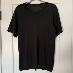 Lululemon Men's Black Performance Crew Neck Tee
